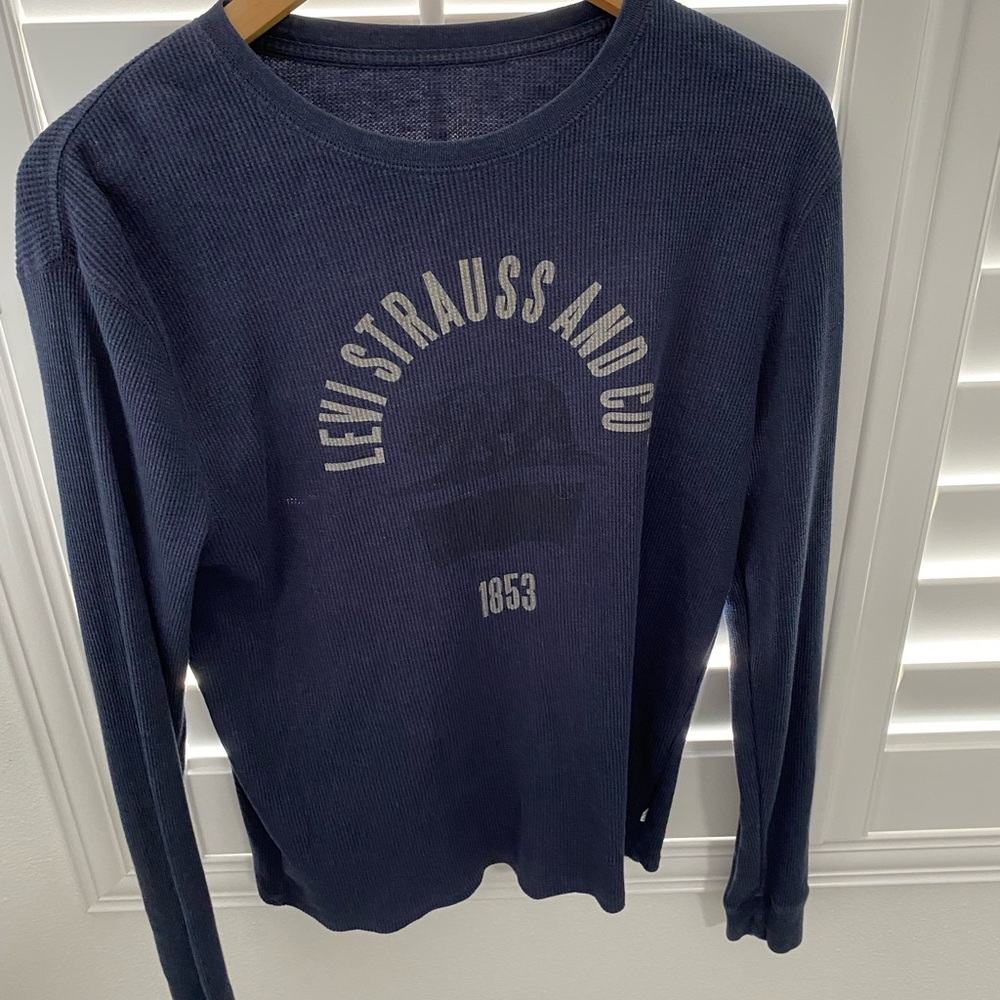 🧢Levis Blue Long Sleeve🧢